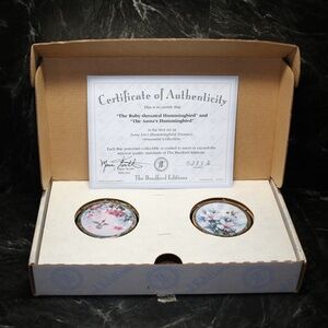 THE BRADFORD EDITIONS Lena Liu’s Hummingbird Treasury Ornament Collection #5283A